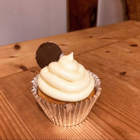 Profile Picture of Samantha Minehan (@samantha_25555) on Poshmark