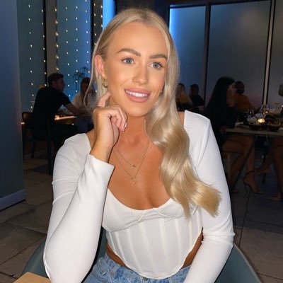 Profile Picture of Amelia Smith (@xameliasmith) on Twitter