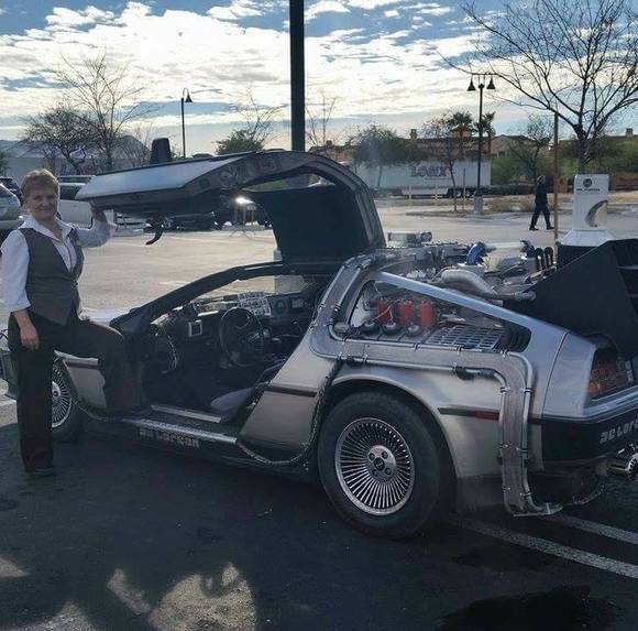 Profile Picture of Liliana Pippins (@lilro1961) on Poshmark