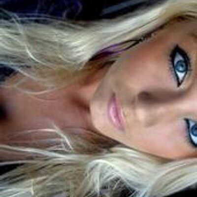 Profile Picture of Audrey Schultz (@loverHotLips65) on Twitter