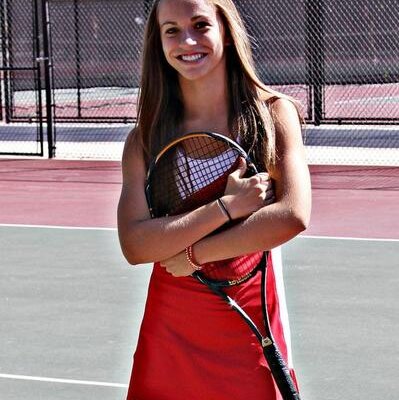 Profile Picture of Julia (@juliacorbett13) on Twitter
