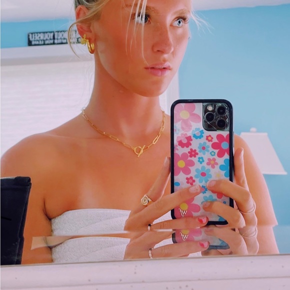 Profile Picture of Veda Cropper (@vedacropper) on Poshmark