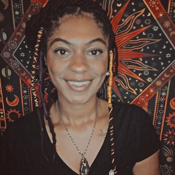 Profile Picture of Larren Prothro (@7ever7evolving) on Poshmark