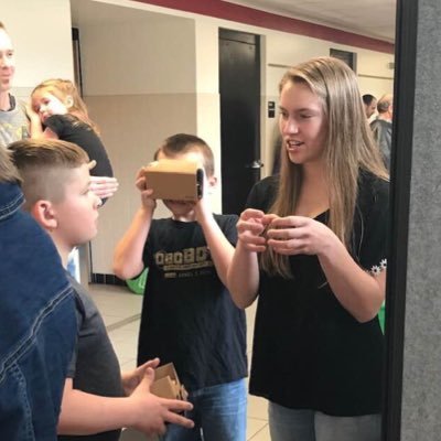 Profile Picture of Miss Kelli Stevens (@calculatorKelli) on Twitter