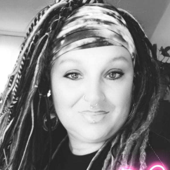 Profile Picture of Pamela Pelleteri (@erosgirl) on Poshmark