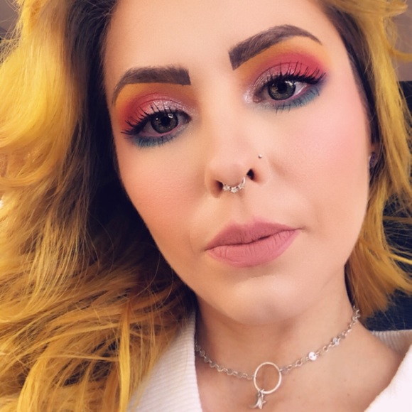 Profile Picture of Tiffany Tuttle (@mrs3tutt) on Poshmark