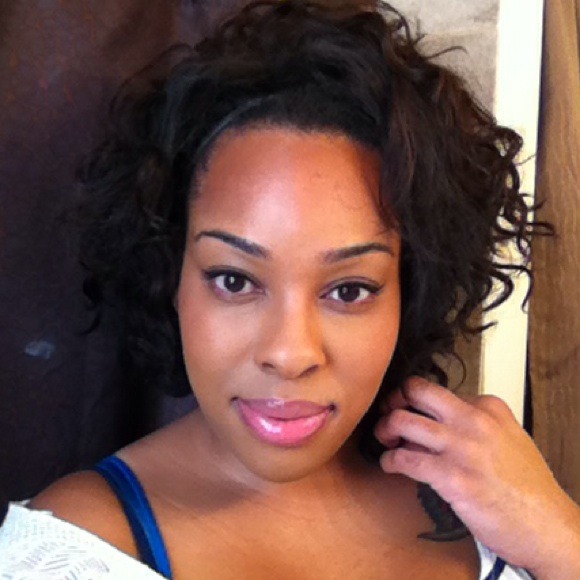 Profile Picture of Kianna Cromedy (@kcromedy) on Poshmark