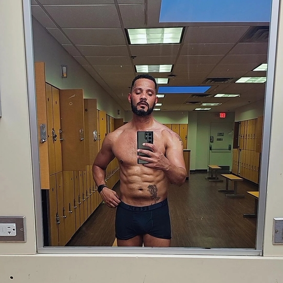 Profile Picture of Kevin Herron (@kevinherron591) on Poshmark