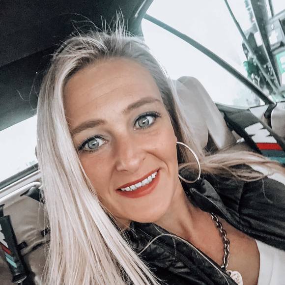 Profile Picture of Amanda Litteken (@alitteken) on Poshmark