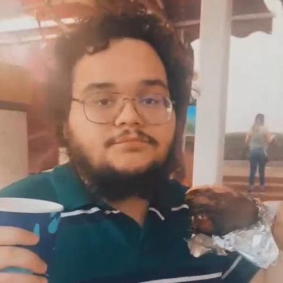 Profile Picture of Tyler Henson (@ty77son) on Poshmark