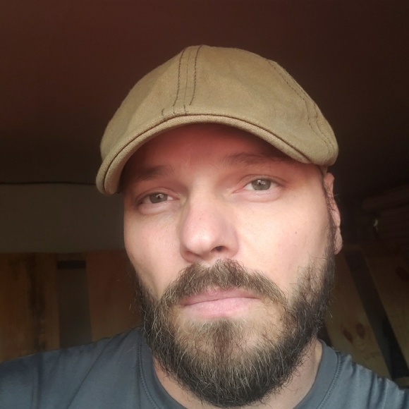 Profile Picture of Tim Reedy (@treedy35) on Poshmark
