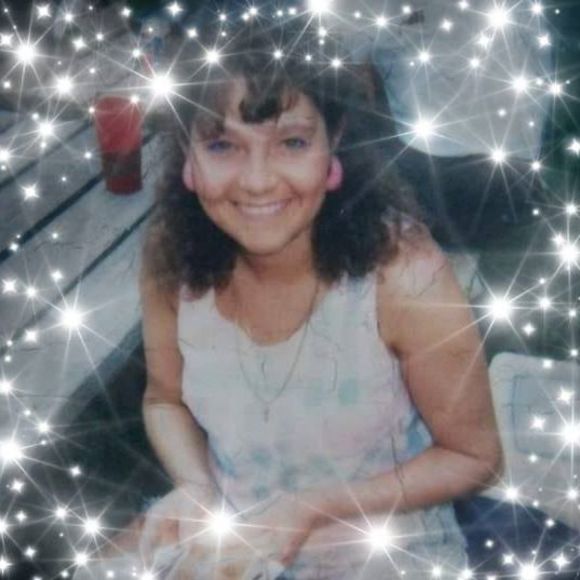 Profile Picture of Robin Cheney (@rrcheney64) on Poshmark