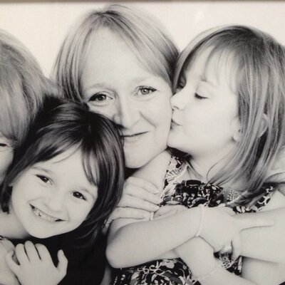 Profile Picture of Kim Nicholas (@DarbyNicholas) on Twitter
