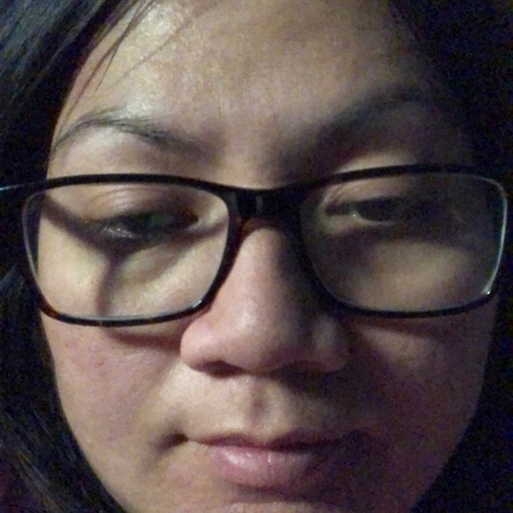 Profile Picture of Annaliza Reynante (@ann_222004) on Poshmark