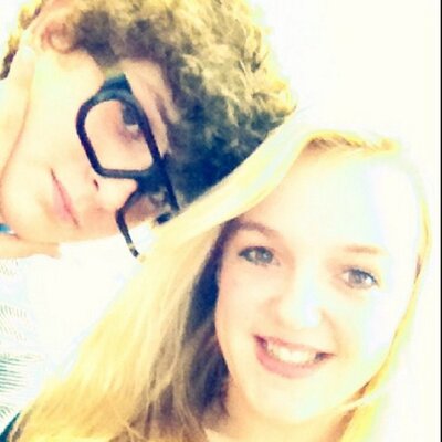 Profile Picture of Mollie Jay Rix (@molliejay_) on Twitter