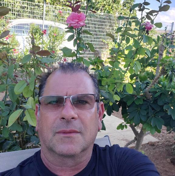 Profile Picture of Andrianos Koukouvelis (@andrianosk) on Poshmark