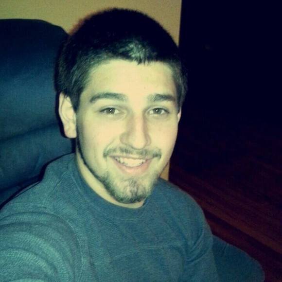 Profile Picture of Robert Murray (@robertmurray22) on Poshmark