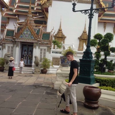 Profile Picture of Alex (@AlexEarle16) on Twitter