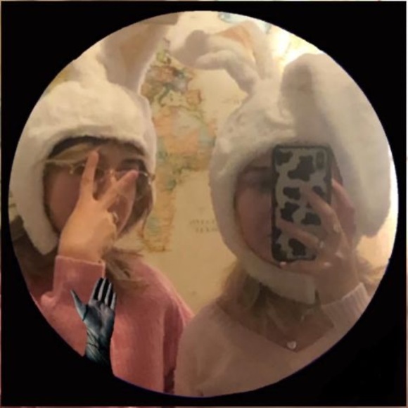 Tennille Bouneff - Poshmark Profile Picture of Tennille Bouneff (@tennillebouneff) on Poshmark