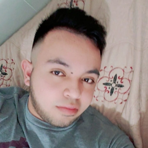Profile Picture of Kevin Ayala (@kevinayala578) on Poshmark