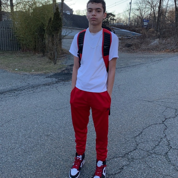 Profile Picture of Dennis Blake (@d3blk16) on Poshmark