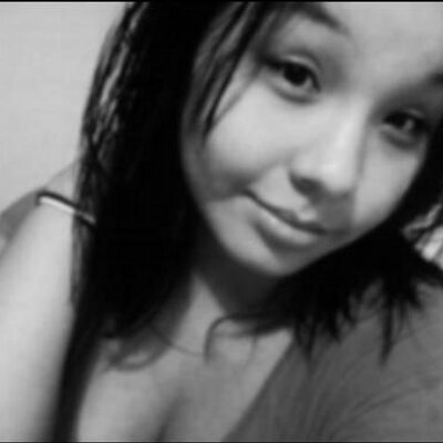 Profile Picture of Nicole Metcalf (@nicoleestella) on Twitter