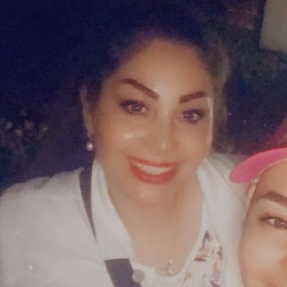 Profile Picture of Annelia Hasani (@anneliahasani) on Poshmark