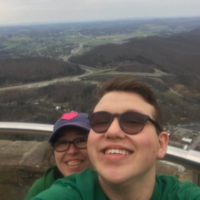 Profile Picture of Lauren Bates (@bates_lauren) on Twitter