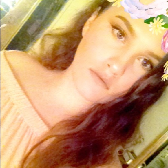 Profile Picture of Christina Capasso (@christinacnc913) on Poshmark