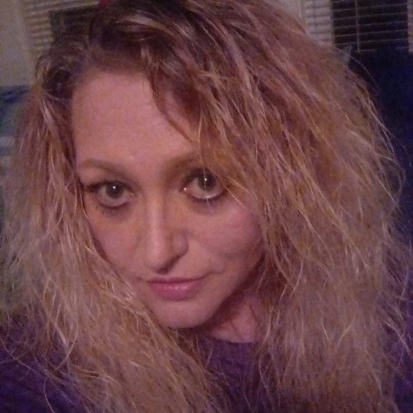 Profile Picture of Jody Bradley (@jlynnb201443) on Poshmark