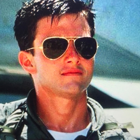 Profile Picture of Apollo Vandreaux (@vandreaux) on Poshmark