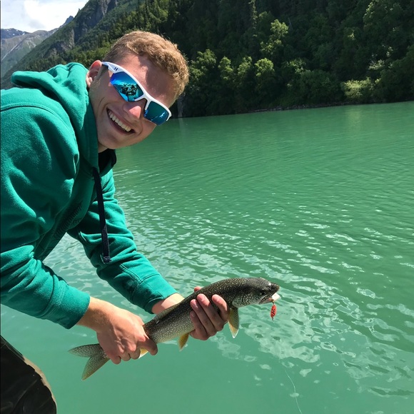 Profile Picture of Isaac Hunter (@figgyhunter) on Poshmark