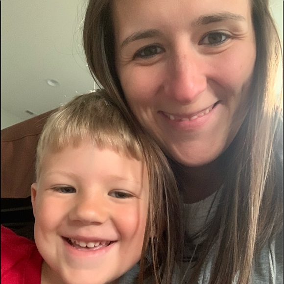 Profile Picture of Erica Schweyer (@erica_schweyer) on Poshmark