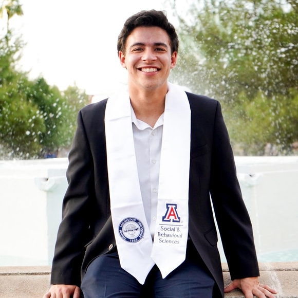 Profile Picture of Ethan Hahn (@ethanrulez101) on Poshmark