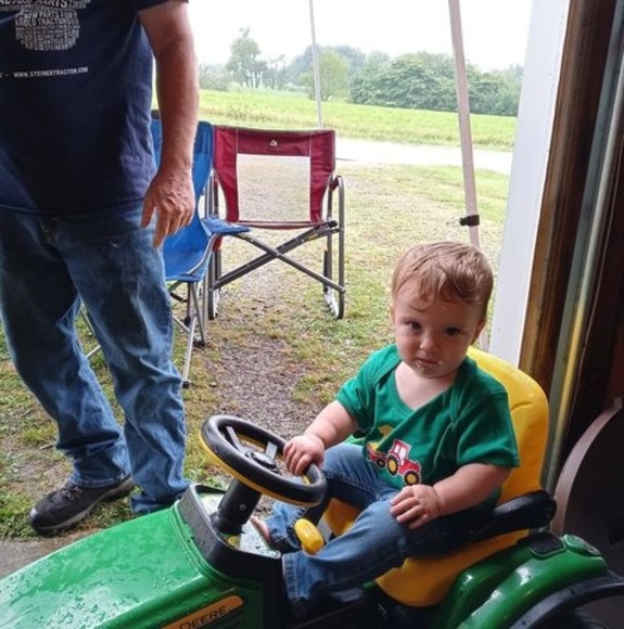 Carol Edeburn - Poshmark Profile Picture of Carol Edeburn (@caroledeburn) on Poshmark