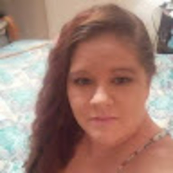 Profile Picture of Jamie Holder (@jamieholder846) on Poshmark