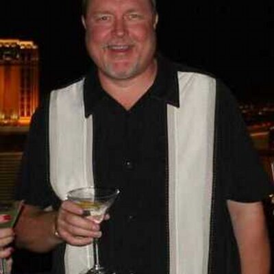 Profile Picture of Dave Strehle (@MR4String) on Twitter