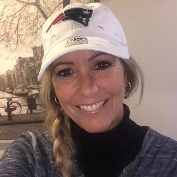 Profile Picture of Kelli Hansen (@ausienails) on Poshmark