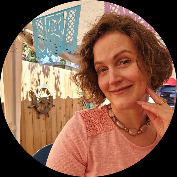 Profile Picture of Beth Buckley (@bbbeth888) on Poshmark