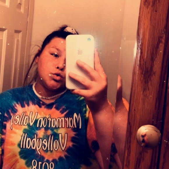 Profile Picture of Carissa Mattox (@carissa_mattox) on Poshmark