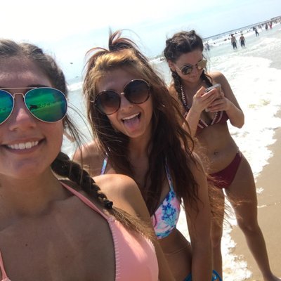 Profile Picture of Cassandra DeRose (@_sandra_de) on Twitter