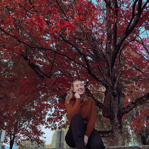 Profile Picture of Jes Nutting (@jesplore) on Poshmark