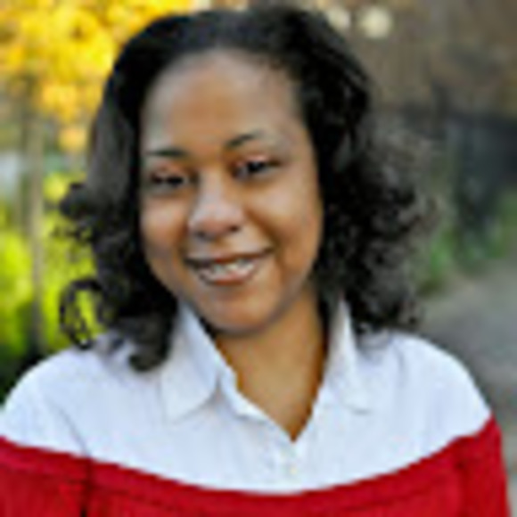 Profile Picture of Lisa Matthews (@jam2itbaby) on Poshmark