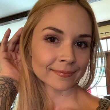 Profile Picture of Aprilhicks (@aprilhicks03) on Tiktok