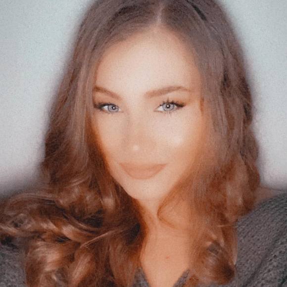 Profile Picture of Caitlin Case (@catlincase) on Poshmark