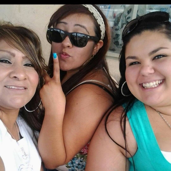 Profile Picture of Crystal Jaramillo (@cjaramillo0412) on Poshmark