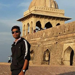 Profile Picture of Sj Shubham Churarya (सेवक) (@shubham.k.churarya) on Facebook