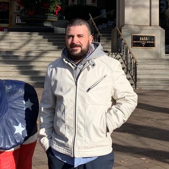 Profile Picture of Brandon Light (@s2107sm) on Poshmark