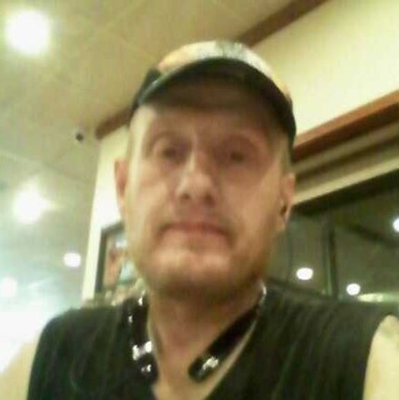 Profile Picture of Chris Hoover (@chrishoover908) on Poshmark
