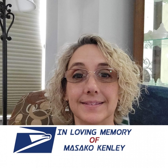 Profile Picture of Debbie Holdener (@debbie_holdener) on Poshmark